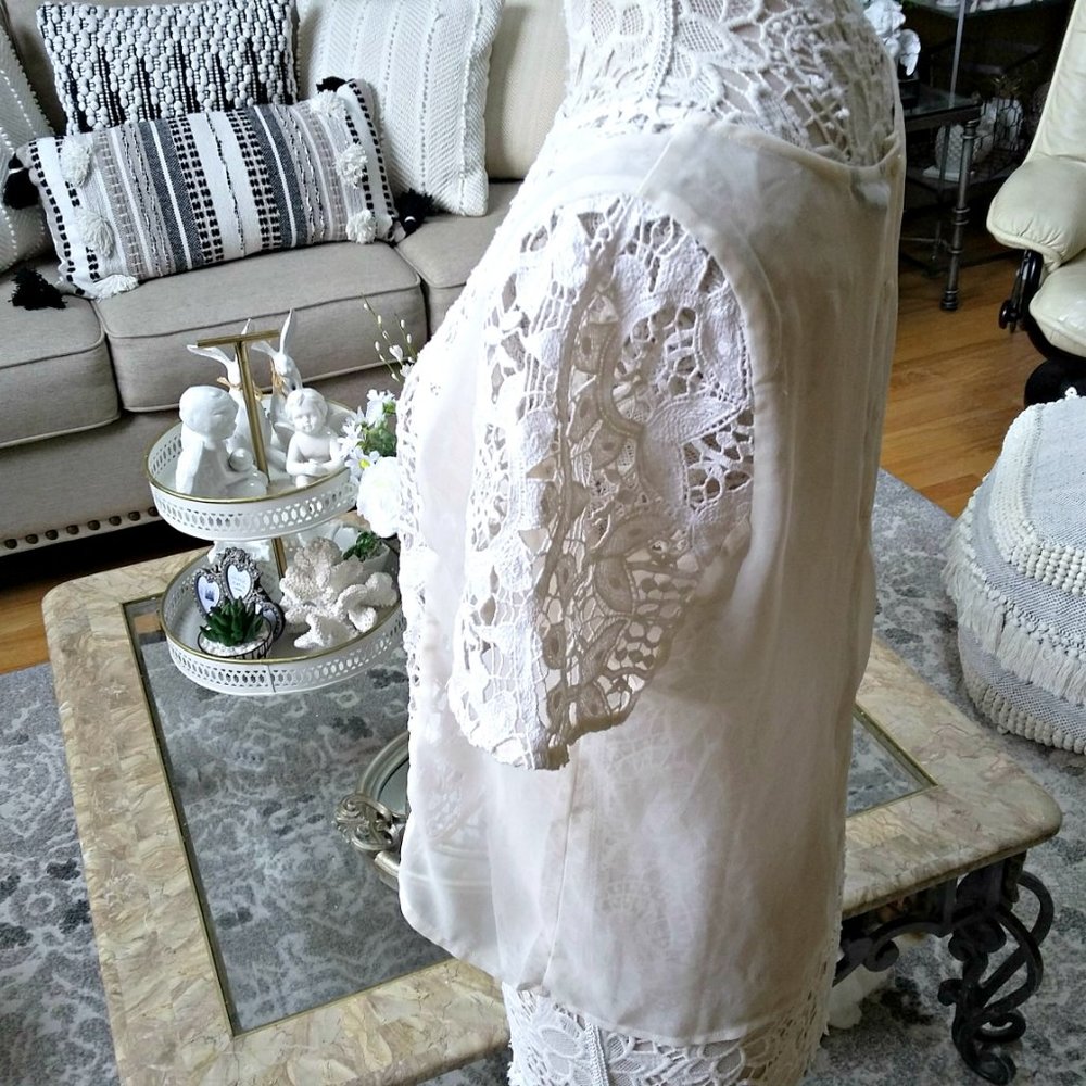 ROMANTIC Crochet LACE & SHEER Blouse A.E.O. - Picture 2 of 3